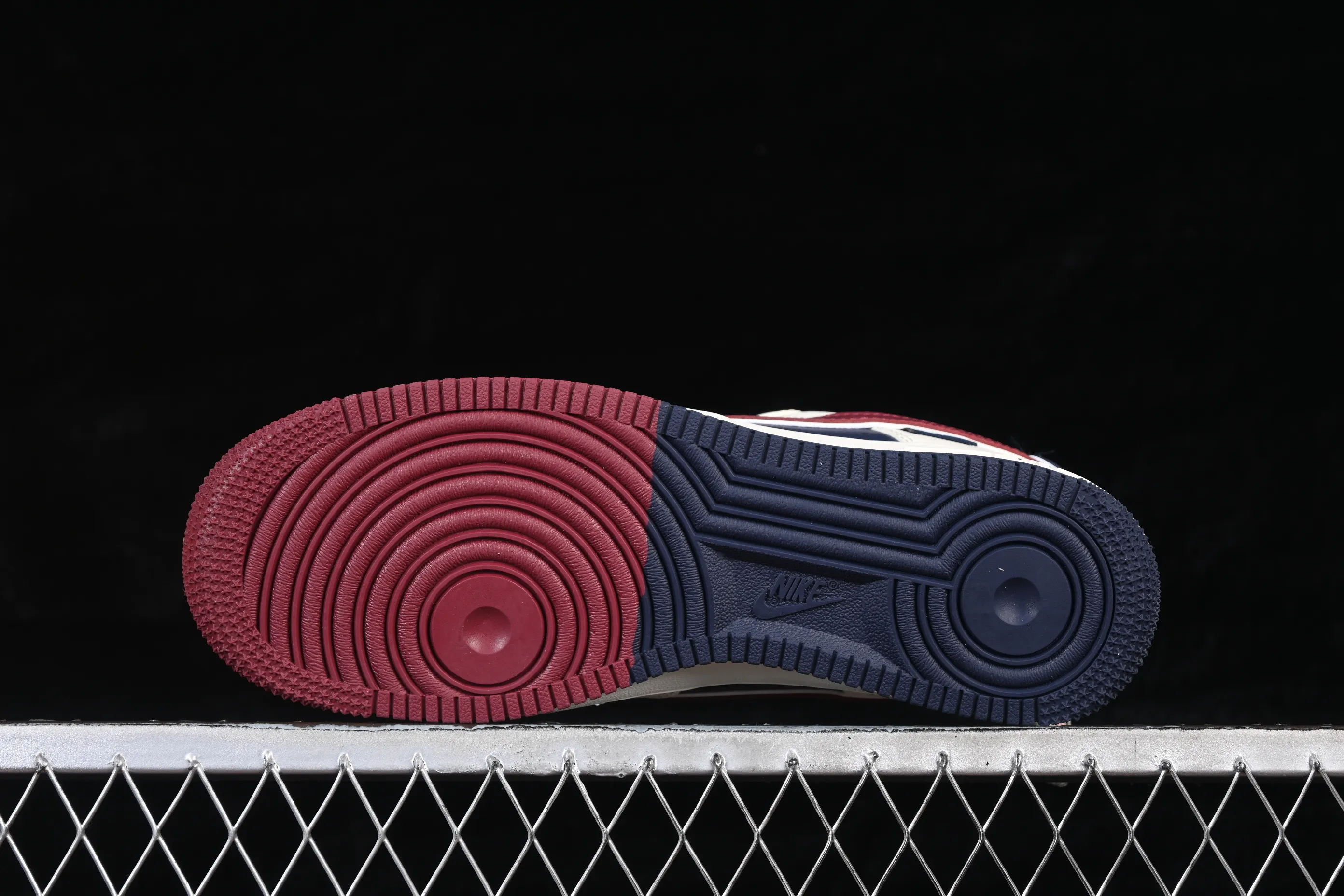 All categories Nk Air Force 1 Air Force series Nk Air Force 1 Low Air Force low-top Nike Air Force 1'07 Low joint blue and red stitching Air Force 1 low-top casual sneakers JP8028-069